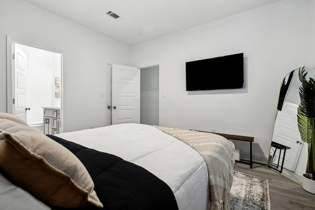 Apartment Elegant 5br Getaway In Nola *